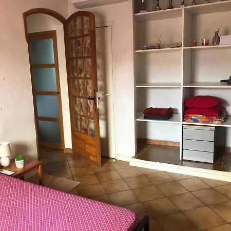 Chambre Climatisee Avec Sdb Privee Dans Une Villa Avec Piscine Ouverte D'Avril A Mi Octobre 마르세유 외부 사진