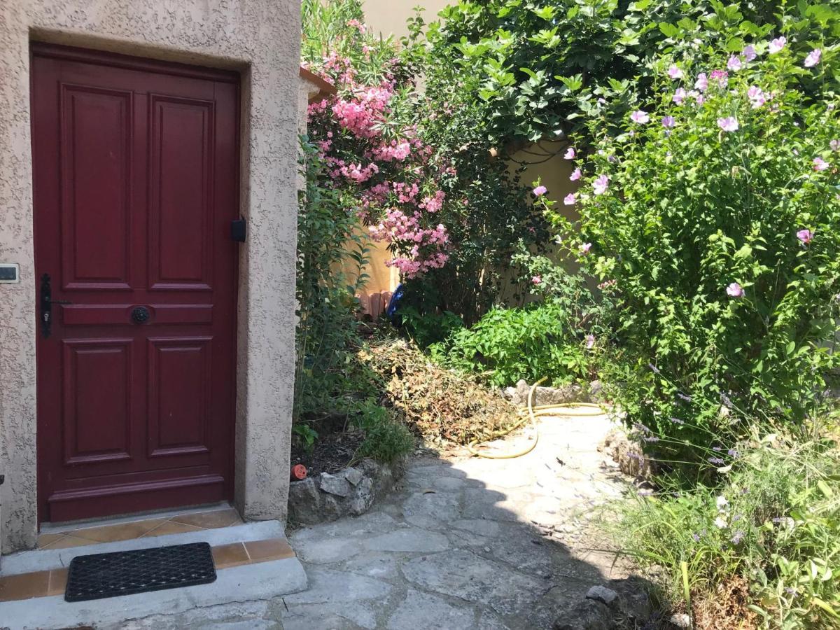 Chambre Climatisee Avec Sdb Privee Dans Une Villa Avec Piscine Ouverte D'Avril A Mi Octobre 마르세유 외부 사진